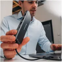 Verbatim Adapter Hub USB-C - 2xHDMI/VGA/Eternet/5xUSB-A/Jack 3,5 mm/2xUSB-C/SD/microSD aluminium/aluminium 32154