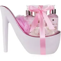 Accentra Gift Set Women Velvet Luxury wit - Luxe Beauty Set met douchegel, bubbelbad, bodylotion, zeep & mesh spons - 6-delige wellness set voor vrouwen met witte mini keramische schoenvorm (pump)