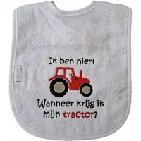 Funnies Witte slab met "Ik ben hier! Wanneer krijg ik mijn tractor?" - rode tractor - lief, kraamcadeautje, cadeau, babyshower, rood