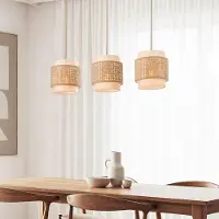 LumenXL Hanglamp Bris van rotan met drie crème stoffen binnenkappen