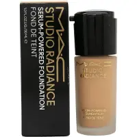 M.A.C Studio Radiance Serum-powered Foundation VLOEIBARE FOUNDATION -