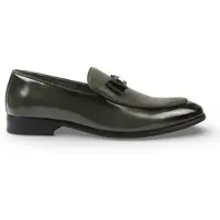 Infinity Leather Olijfgroene herenloafers met textuur aan de voorkant en iconische gesp en strik.