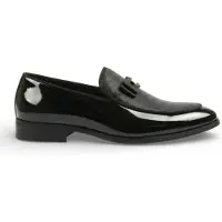 Infinity Leather Marineblauwe loafers met textuur aan de voorkant en iconische gesp.
