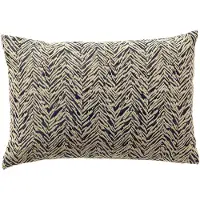 Dutch decor - AUGUSTA - buitenkussen 40x60 cm - waterafstotend en uv-bestendig - Insignia Blue - blauw
