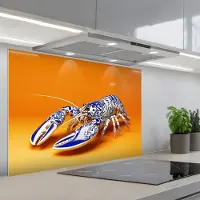 KitchenYeah Spatscherm 90x60 cm - Zelfklevende achterwand Kreeft - Delftsblauw - Schild - Stoer - Oranje - Keuken muurbeschermer - Spatwand fornuis
