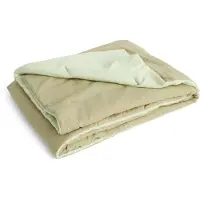 HAY Air Quilt is not a product type in the provided translation list. Please provide the correct product type to translate. Mint green