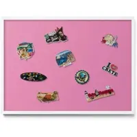 Tulup Magneetbord met Witte Frame - Roze Magneetbord Met Effen Achtergrond - 70 cm x 50 cm - Roze kleur - Magnetisch Bord voor aan de Wand - Magneetbord met Effen Frame - Magnetisch Bord Decoratief