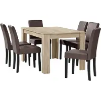 En.casa [] Eettafel van licht eikenhout met 6 stoelen, bekleed met bruin kunstleer. Afmetingen: 140x90 cm. Eetset voor de eetkamer