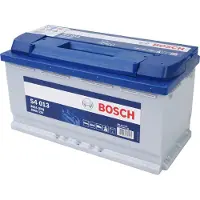 Bosch S4 013 Blue Accu 95 Ah voor o.a. ALFA ROMEO, ALPINA, ASTON MARTIN, AUDI, BENTLEY, BMW, BUGATTI, CHEVROLET, CHRYSLER, CITROEN, DAIMLER, DODGE, FENDT, FERRARI, FIAT, FORD, HYUNDAI, IVECO, JAGUAR, JEEP, LAMBORGHINI, LANCIA, LAND ROVER, LDV, MAHINDRA, MASERATI, MAYBACH, MERCEDES-BENZ, NISSAN, OPEL, PEUGEOT, PORSCHE, PUCH, RENAULT, RENAULT TRUCKS, ROLLS-ROYCE, SAAB, SEAT, STEYR, TOYOTA, VOLKSWAGEN, VOLVO