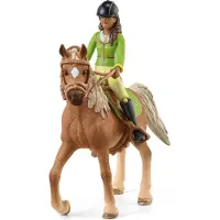 Schleich Horse Club Sarah en Mystery Paardenset - Speelset met Verwijderbare Zadel en Hoofdstel