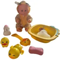 Halay Poppenset met girafpyjama, badkuip, eendje, drink- en spuugpoppen voor baby's, speelset