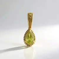 Cavill - 0,24 ct Briljant Peervormige Sfeen Hanger - 925 Sterling Zilver met Goudplating - Elegante Druppelvorm - Madagaskar Edelsteen