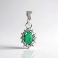 Cavill - Zilveren Hanger - 925 Sterling Zilver Gerhodineerd - Socoto Smaragd 0,347ct Ovaal - 12 Zirkonia Rond 0,288ct - Elegante Groene Hanger 18x8 mm