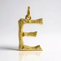 Cavill - Zilveren Hanger - 925 Sterling Zilver Verguld - Handgemaakte Letter E Hanger - Natuurlijke Takvorm - 20x11 mm - Elegant en Lichtgewicht
