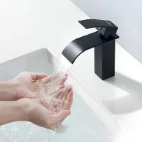 Auralum Max Wastafelkraan - Waterbesparend - Zwart Badkamer Kraan - Koud en Warm - RVS - Middelhoge uitloop
