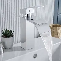 Auralum Max Wastafelkraan - Badkamerkraan - Middelhoge Uitloop - Waterfall Wastafelkraan - Mengkraan - RVS - Warm en Koud - Eéngreeps - Waterbesparend - Chroom