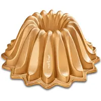 Nutrichef Taartvorm Bundt Pan - Premium Gietaluminium - Antikleeflaag - 9 inch Diepgebakken Vorm - Gouden Kleur - Geschikt voor Tulband Cakes
