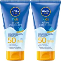 Nivea SUN Kids Ultra Protect & Play Zonnebrand Lotion - SPF 50+ - Zeer waterproof en zandbestendig - Zonnecreme voor Gezicht en Lichaam - Met dexpanthenol - Zonbescherming - Duo Pack - 2x 150 ml