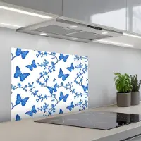 KitchenYeah Spatscherm 70x55 cm - Zelfklevende achterwand Vlinder - Bloemen - Blauw - Keuken muurbeschermer - Spatwand fornuis