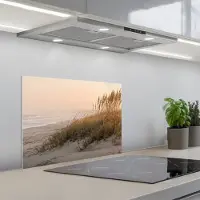 KitchenYeah Spatscherm 60x45 cm - Zelfklevende achterwand Duinlandschap - Zonsondergang - Strand - Keuken muurbeschermer - Spatwand fornuis