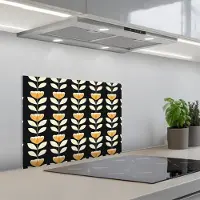 KitchenYeah Spatscherm 60x45 cm - Zelfklevende achterwand Retro - Bloem - Zwart - Okergeel - Keuken muurbeschermer - Spatwand fornuis