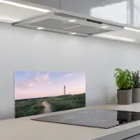 KitchenYeah Spatscherm 70x30 cm - Zelfklevende achterwand Vuurtoren - Duinlandschap - Zee - Keuken muurbeschermer - Spatwand fornuis