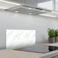 KitchenYeah Spatscherm 70x30 cm - Zelfklevende achterwand Minimalistisch - Wit - Grijze aders - Keuken muurbeschermer - Spatwand fornuis
