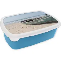 MuchoWow Broodtrommel Blauw - Lunchbox Boot - Zandstrand - Zee - Brooddoos 18x12x6 cm - Brood lunch box - Broodtrommels voor kinderen en volwassenen