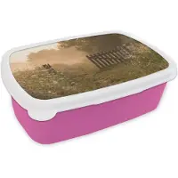MuchoWow Broodtrommel Roze - Lunchbox Hek - Natuur - Mist - Veld - Brooddoos 18x12x6 cm - Brood lunch box - Broodtrommels voor kinderen en volwassenen