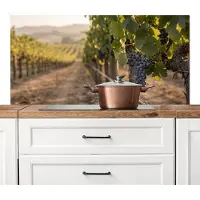 KitchenYeah Spatscherm keuken 120x60 cm - Kookplaat achterwand Druiven - Wijngaard - Zonlicht - Muurbeschermer - Spatwand fornuis - Hoogwaardig aluminium