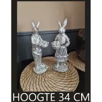 Clayre & Eef - BEELD - SET VAN TWEE HAZEN / KONIJNEN (VROUW - MAN) - HOOGTE 34 CM - ZILVERKLEURIG - POLYRESIN - PAASHAAS - PASEN