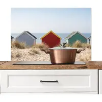KitchenYeah Spatscherm keuken 80x55 cm - Kookplaat achterwand Strand - Huisjes - Kleurrijk - Duinen - Muurbeschermer - Spatwand fornuis - Hoogwaardig aluminium