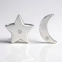 Cavill - Zilveren Oorbellen - 925 Sterling Zilver Gerhodineerd - 2x I1 (G) Diamanten 0,018 ct - Ster & Maan Design - Moderne Sieraden 10mm