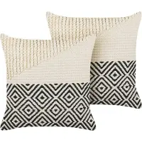 Beliani CALANTHE - Sierkussen set van 2 - Beige - 45 x 45 cm - Katoen