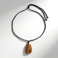 Cavill - Halsketting met 81 ct Gouden Tijgeroog uit Madagaskar - Fancy Slijpsel - Verstelbare Zwarte Koord 45-65 cm - Luxe Boho Edelsieraad