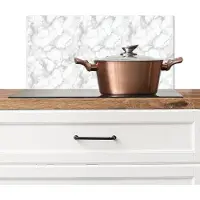 KitchenYeah Spatscherm keuken 60x30 cm - Kookplaat achterwand Wit - Marmer print - Grijs - Muurbeschermer - Spatwand fornuis - Hoogwaardig aluminium