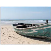 PosterMonkey Poster 40x30 cm - Boot - Zandstrand - Zee - Posters - Kamer decoratie - Wanddecoratie woonkamer - Muurdecoratie slaapkamer