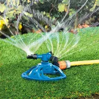 Lobbes Ronddraaiende watersproeier / sprinkler / roterende tuin sproeier "splash" voor kinderen! Gegarandeerd waterplezier (waterspeelgoed zomer, zwemmen / tuinsproeier, tuinslang bevestiging)
