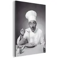 MuchoWow Aluminium schilderij 120x160 cm - Wanddecoratie metaal - Chef - Spaghetti - Pasta - Metalen muurdecoratie woonkamer - Decoratie industrieel - Foto op dibond - Industriële accessoires slaapkamer
