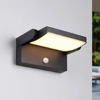 LumenXL Verstelbare buitenwandlamp Berlin met sensor - zwart