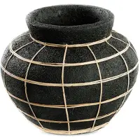 Bazar Bizar Vaas Serene | natuursteen zwart 29x23x29 cm vazen | NADUVI