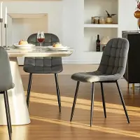 Glamour Luxe Velvet Eetkamerstoelen Set van 4 – Grijs | Gestoffeerde Design Keuken- & Woonkamerstoelen met Metalen Poten, Ergonomische Rugleuning en Anti-Slip Bescherming (68D x 83W x 103H cm)