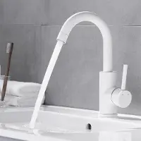 Unyqoos Witte badkamerkraan met draaibare uitloop en waterbesparende technologie