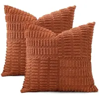 Unyqoos Set van Twee Zachte Corduroy Kussenslopen met Elegant Gestreept Design
