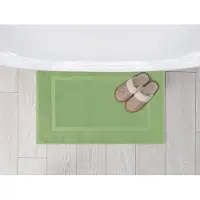 Unyqoos Deluxe Set van Twee Zachte en Absorberende Badmatten in Salie-Groen Katoen