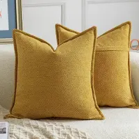 Unyqoos Set van twee mosterdgele chenille kussenslopen voor stijlvolle decoratie