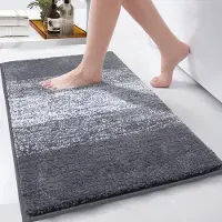 Unyqoos Luxueuze Grijze Hoogpolige Microvezel Badmat met Antislip en Absorberende Eigenschappen, Maat 50 x 80 cm