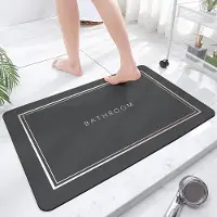 Unyqoos Ultieme Sneldrogende Absorberende Badmat voor Veiligheid en Comfort in Huis