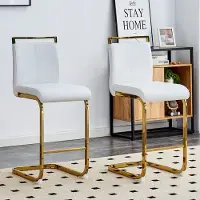 HAUSS SPOLE Barkruk – Scandinavisch Design – Set Van 2 – Comfortabel Met Voetsteun – Voor Keuken En Bar – Metaal En Kunstleer – Wit En Goud