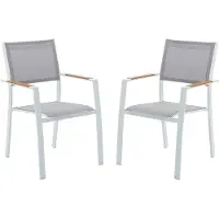 Vente-unique Set van 2 opstapelbare tuinfauteuils van aluminium en textileen - Lichtgrijs en wit - MACILA van MYLIA